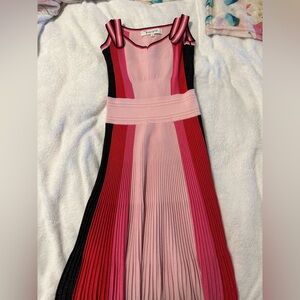 Elliatt Blush Ribbed V-Neck Top with Trim